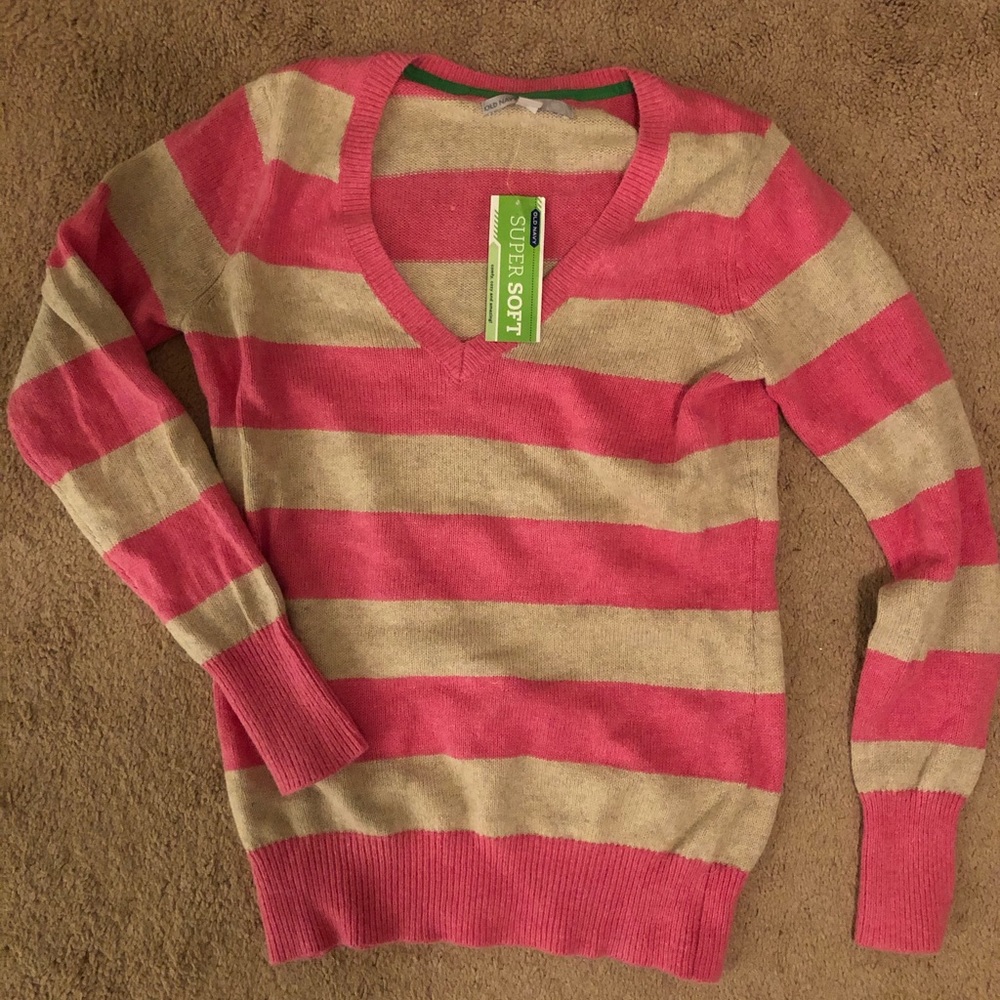 Old Navy Women’s small knit sweater NWT
